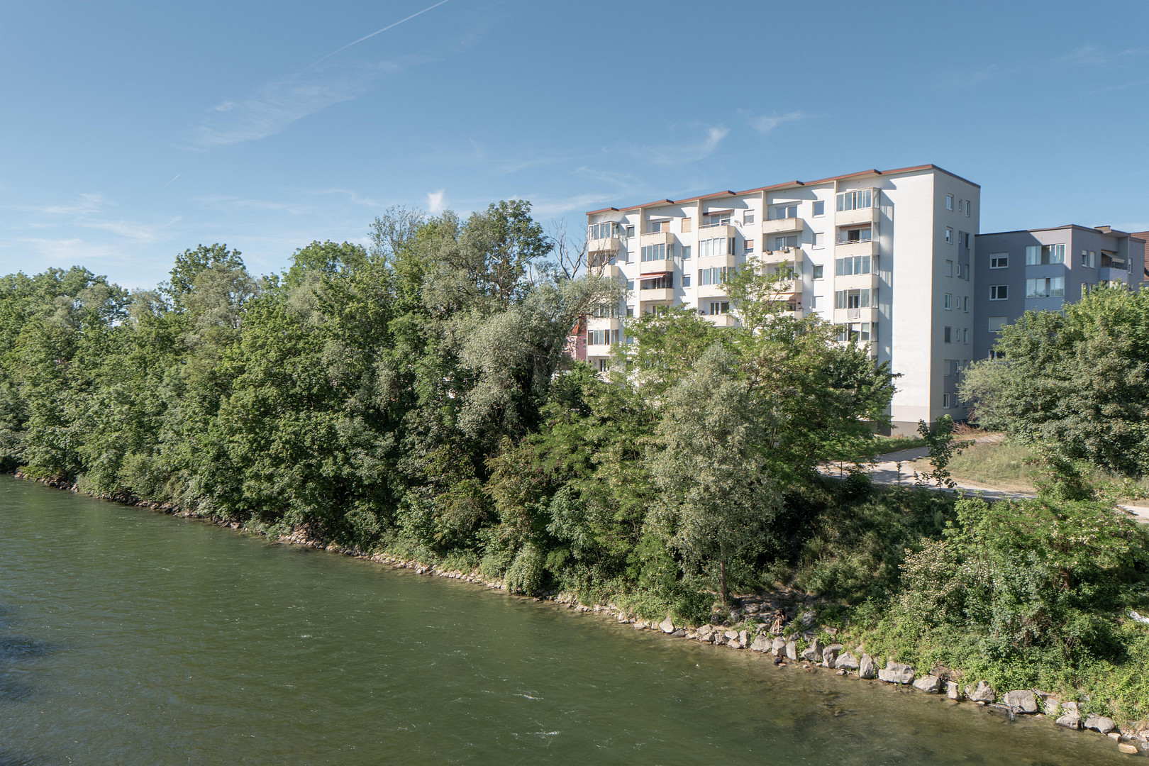 WOHNEN AM LECH: HOCHWERTIG SANIERTE 4-ZIMMER WOHNUNG - BEZUGSFREI & OHNE MAKLERPROVISON