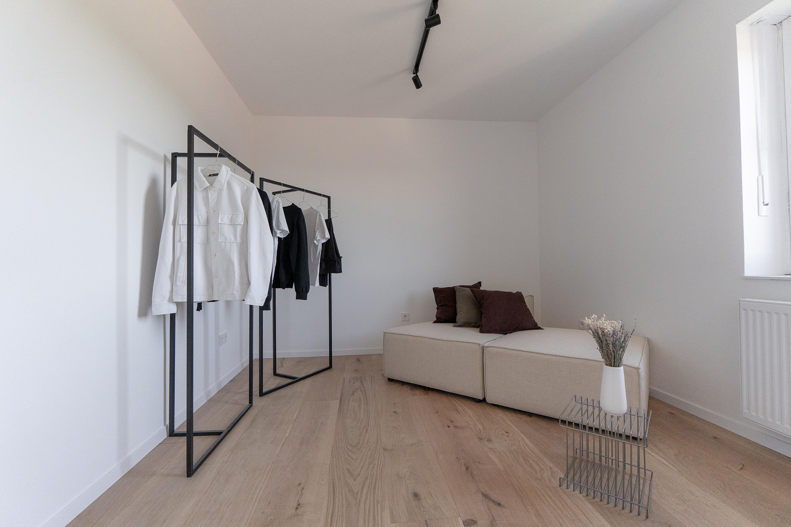 WOHNEN AM LECH: HOCHWERTIG SANIERTE 4-ZIMMER WOHNUNG - BEZUGSFREI & OHNE MAKLERPROVISON – Lützowstraße 3, 86167 Augsburg Lechhausen(Lechhausen) – Vorschaubild 16