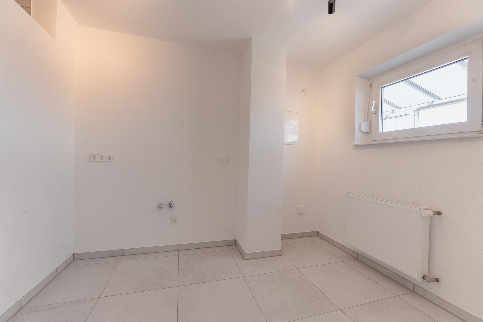 WOHNEN AM LECH: HOCHWERTIG SANIERTE 4-ZIMMER WOHNUNG - BEZUGSFREI & OHNE MAKLERPROVISON – Lützowstraße 3, 86167 Augsburg Lechhausen(Lechhausen) – Vorschaubild 9