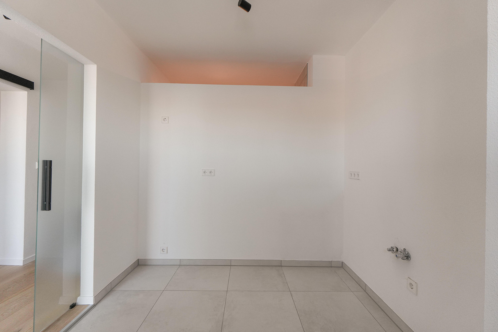 WOHNEN AM LECH: HOCHWERTIG SANIERTE 4-ZIMMER WOHNUNG - BEZUGSFREI & OHNE MAKLERPROVISON – Lützowstraße 3, 86167 Augsburg Lechhausen(Lechhausen) – Vorschaubild 10