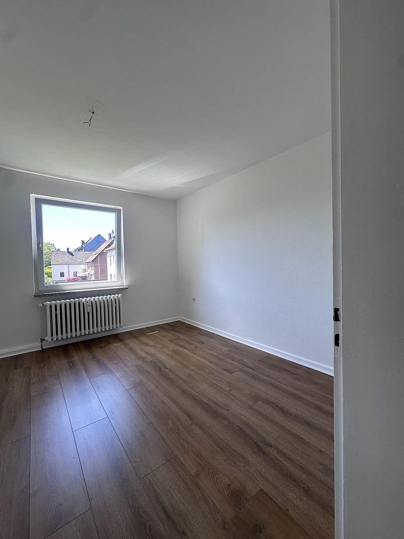Frisch renovierte 2,5 Raum-Wohnung in Oberhausen-Dümpten – Feldmannstr. 85, 46045 Oberhausen(Dümpten) – Vorschaubild 11