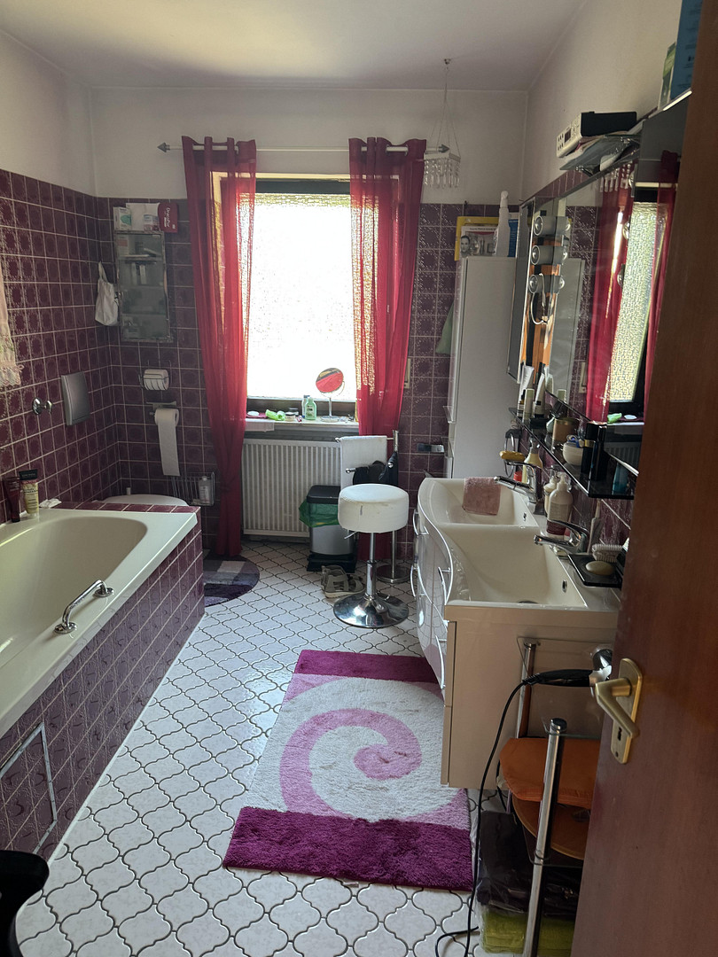 Vielseitiges Dreifamilienhaus in Top-Lage von Graben-Neudorf (OT Neudorf) – Graben-Neudorf(Neudorf) – Vorschaubild 26