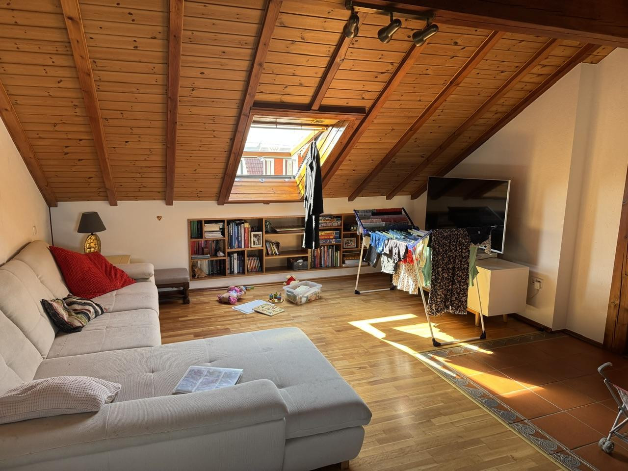 Vielseitiges Dreifamilienhaus in Top-Lage von Graben-Neudorf (OT Neudorf) – Graben-Neudorf(Neudorf) – Vorschaubild 17