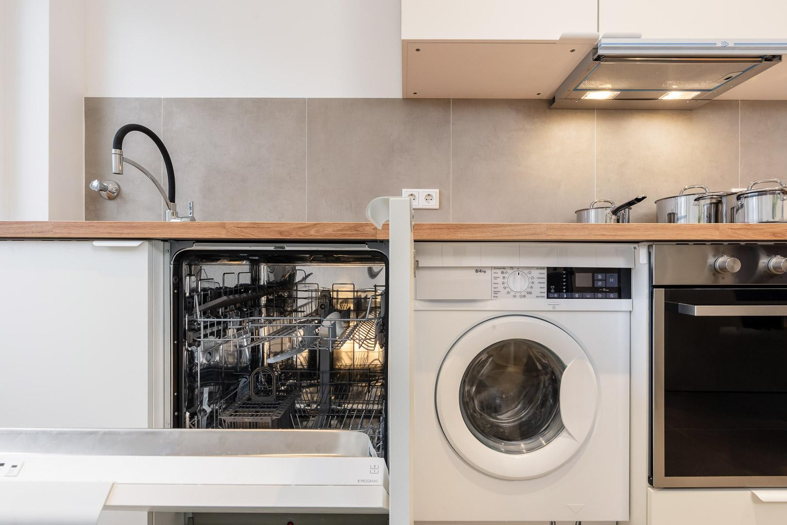 2 Zimmer-Wohnung frisch saniert mit großem ruhigem Balkon in Innenstadt – Düsseldorf(Friedrichstadt) – Vorschaubild 4
