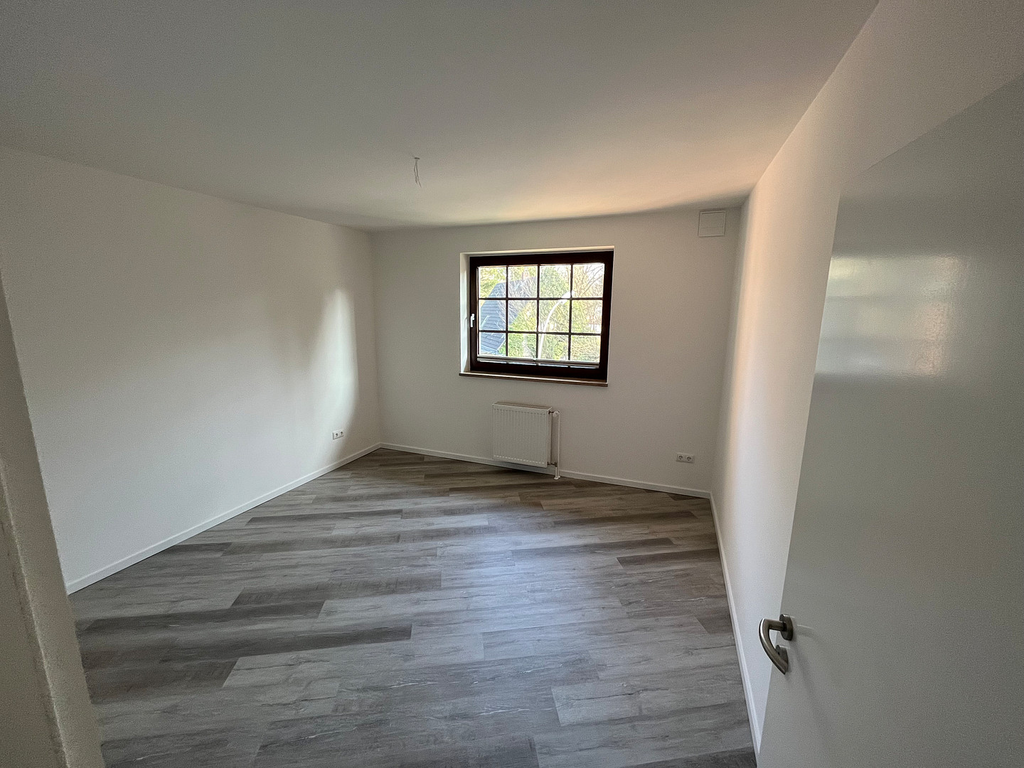 Sasel, schöne 4 Zimmerwohnung mit Tiefgarage in zentraler Lage – Schönsberg 1a, 22395 Hamburg(Sasel) – Vorschaubild 11