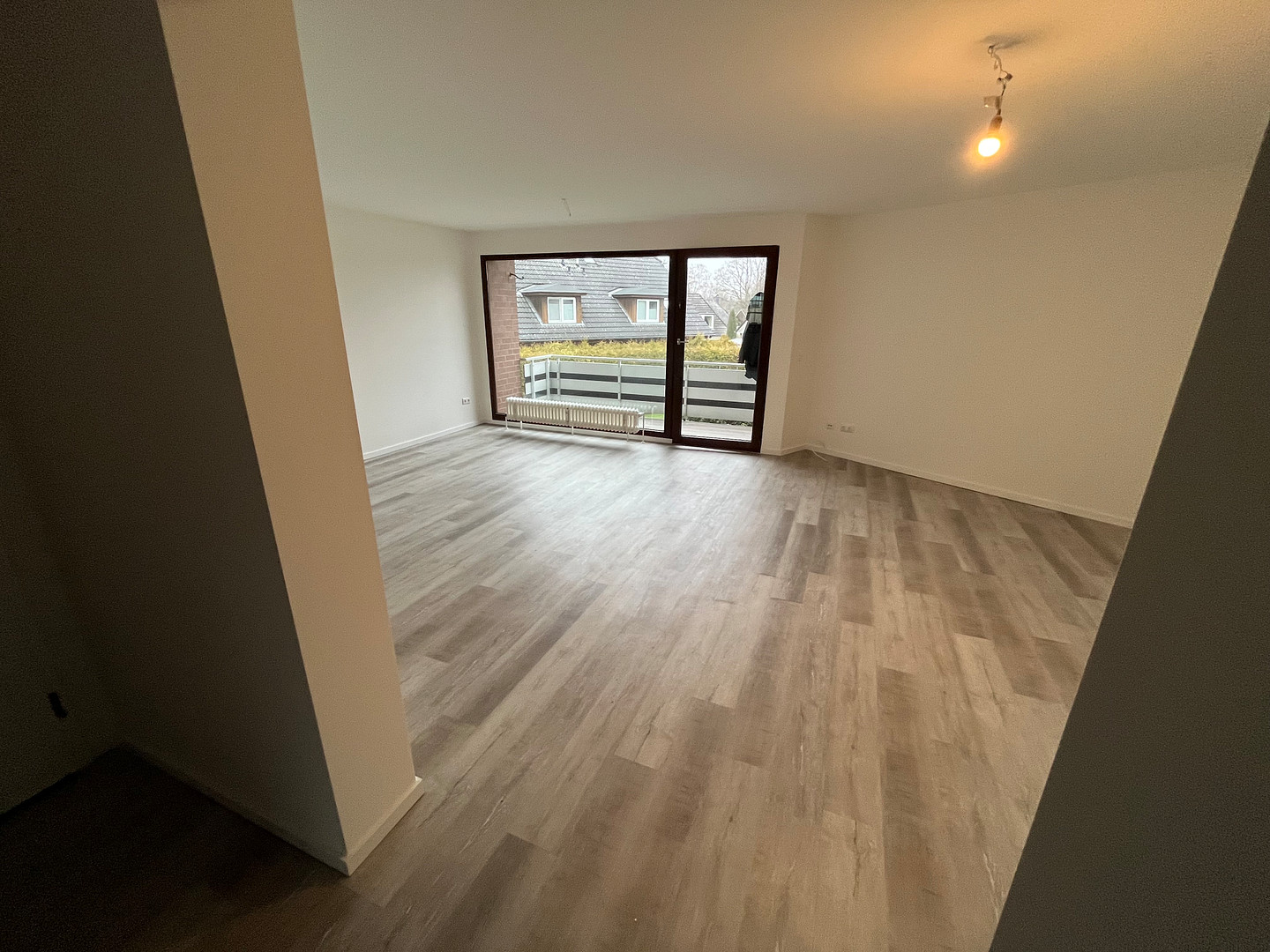 Sasel, schöne 4 Zimmerwohnung mit Tiefgarage in zentraler Lage – Schönsberg 1a, 22395 Hamburg(Sasel) – Vorschaubild 16