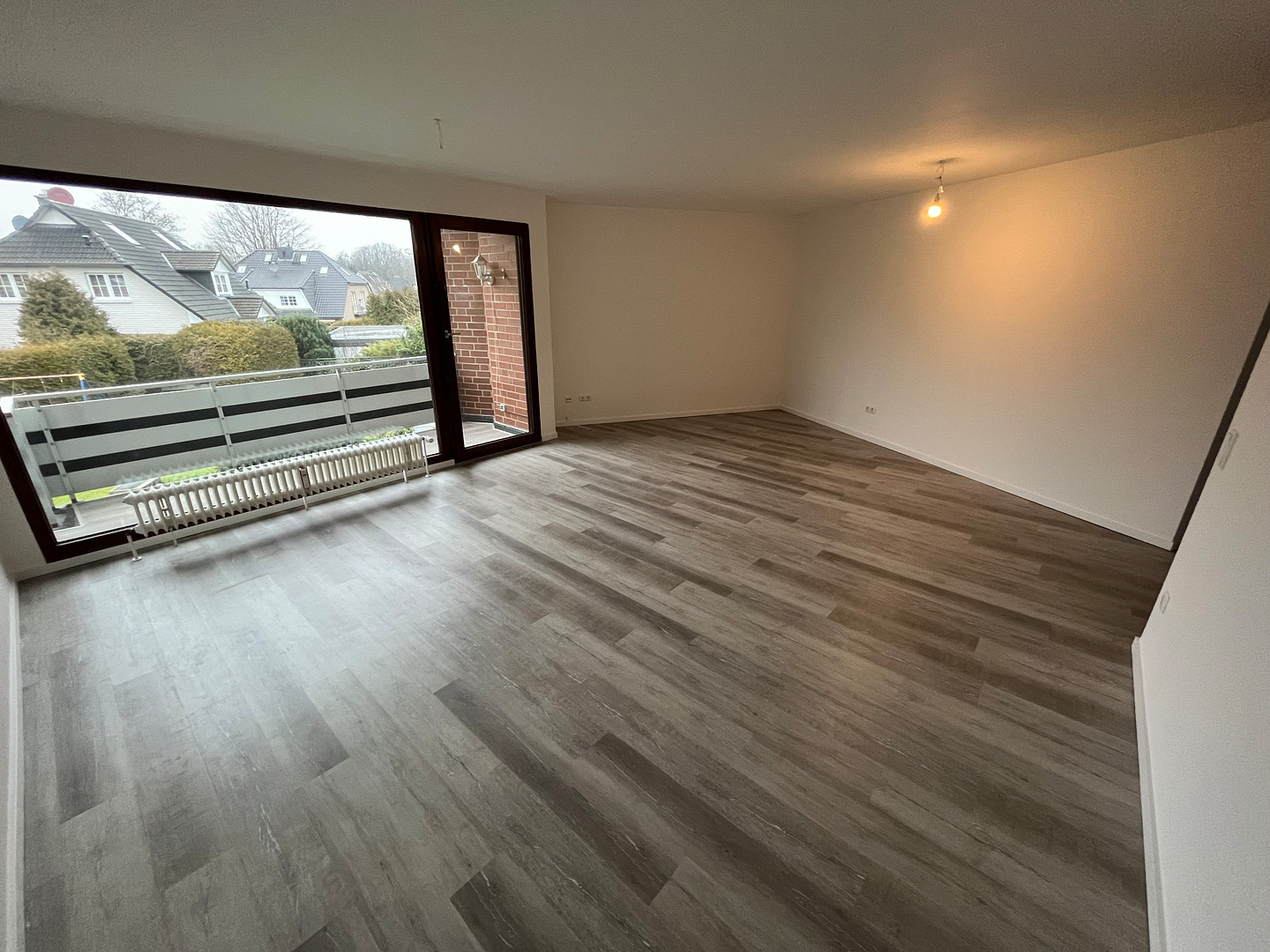 Sasel, schöne 4 Zimmerwohnung mit Tiefgarage in zentraler Lage – Schönsberg 1a, 22395 Hamburg(Sasel) – Vorschaubild 17