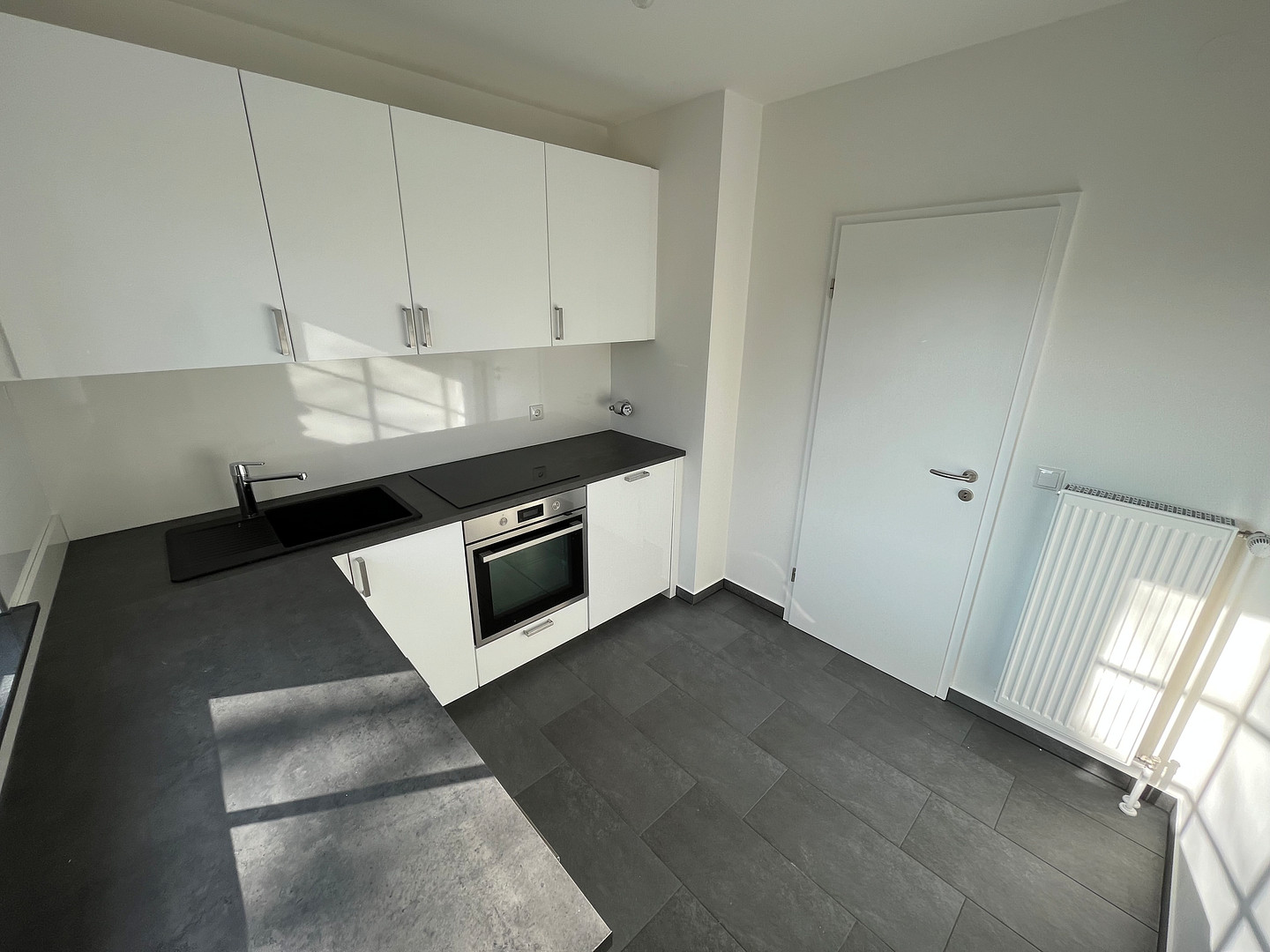 Sasel, schöne 4 Zimmerwohnung mit Tiefgarage in zentraler Lage – Schönsberg 1a, 22395 Hamburg(Sasel) – Vorschaubild 3