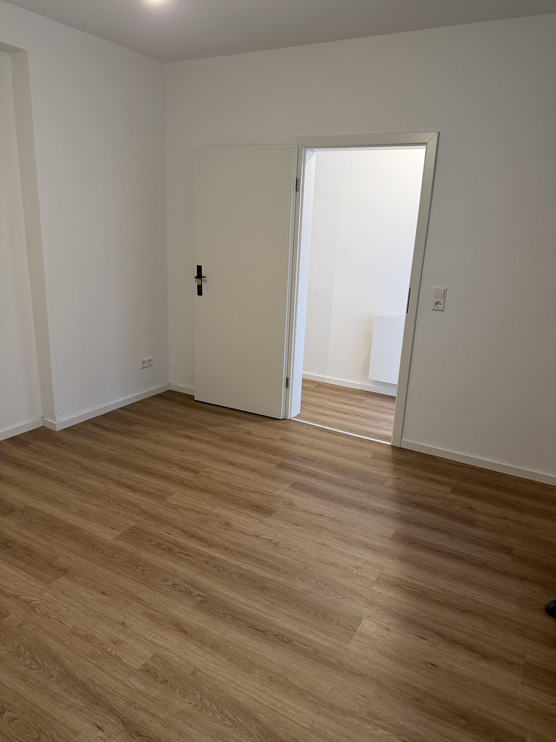 Ruhige Altbauwohnung mit eigenem Grün – Paulusstr. 22/1, 70197 Stuttgart(West) – Vorschaubild 3