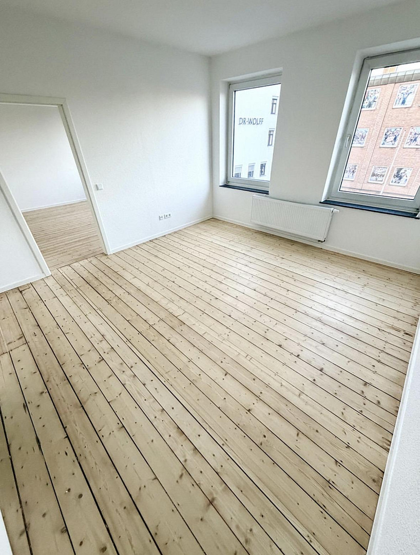 Erstbezug nach Renovierung! 2 Zimmer + Wohnküche + Bad mit Einbauküche – Johanneswerkstr. 35, 33611 Bielefeld – Vorschaubild 3