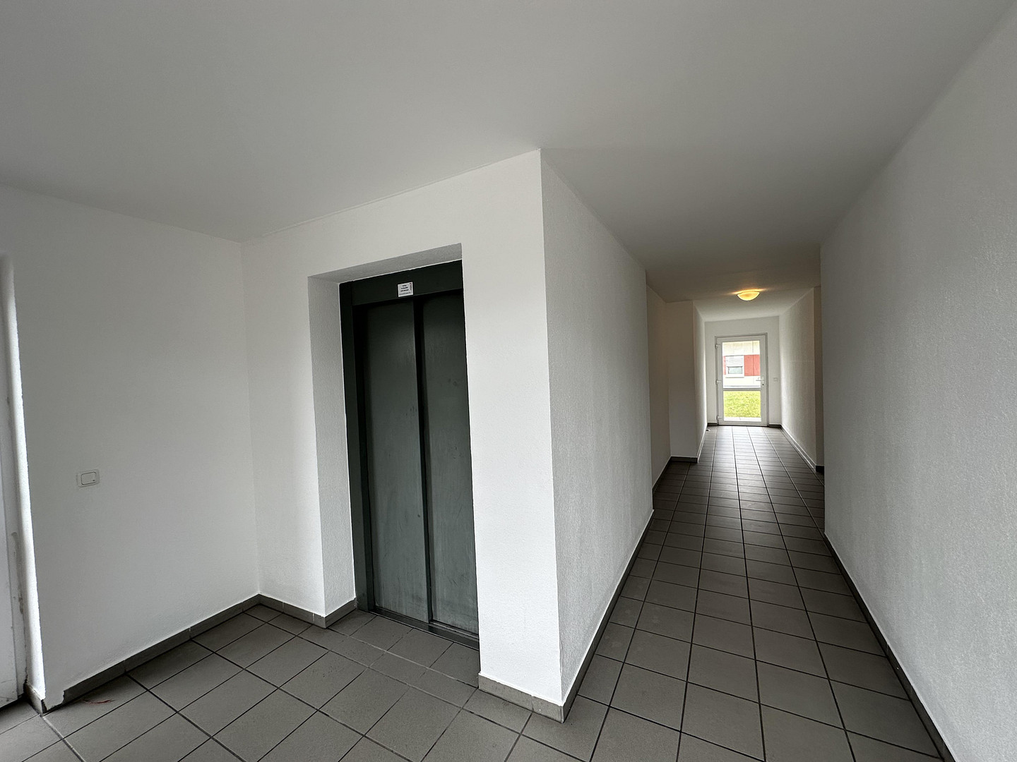 Schöne 3-Zimmer Dachgeschoss Wohnung in Bielefeld AdL (19)  mit Wohnberechtigungsschein – An der Landwehr 25, 33609 Bielfeld an der Landwehr(Bielefeld) – Vorschaubild 3