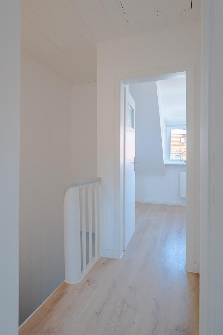 Freundliches Reihenhaus – renoviert, mit neuer Heizung – Wecholder Straße 128, 28277 Bremen(Obervieland) – Vorschaubild 9