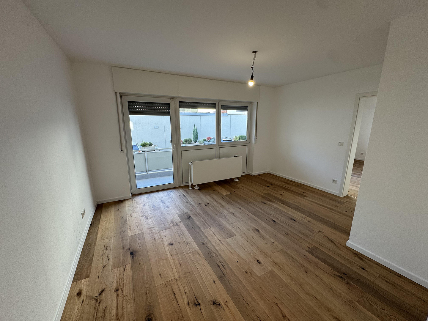 Mitten in Köln: Hochwertig kernsanierte Wohnung mit eigenem Parkplatz – Köln(Innenstadt) – Vorschaubild 5