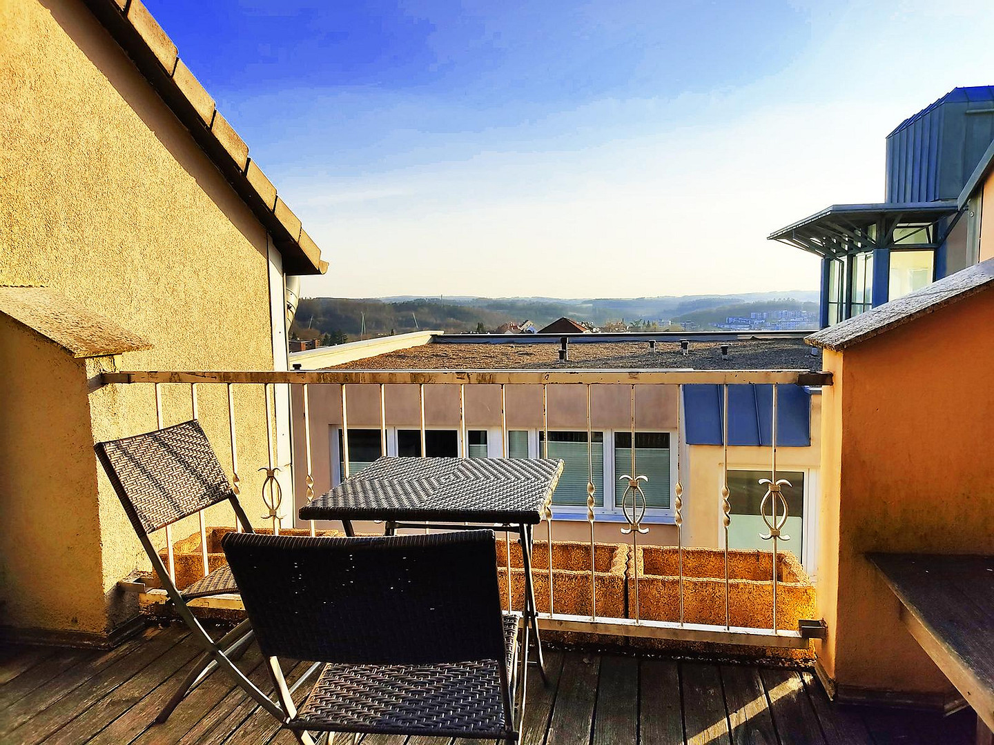 Möbilierte Wohnung im Zentrum, herrlicher Blick vom Balkon – Lüdenscheid – Vorschaubild 3