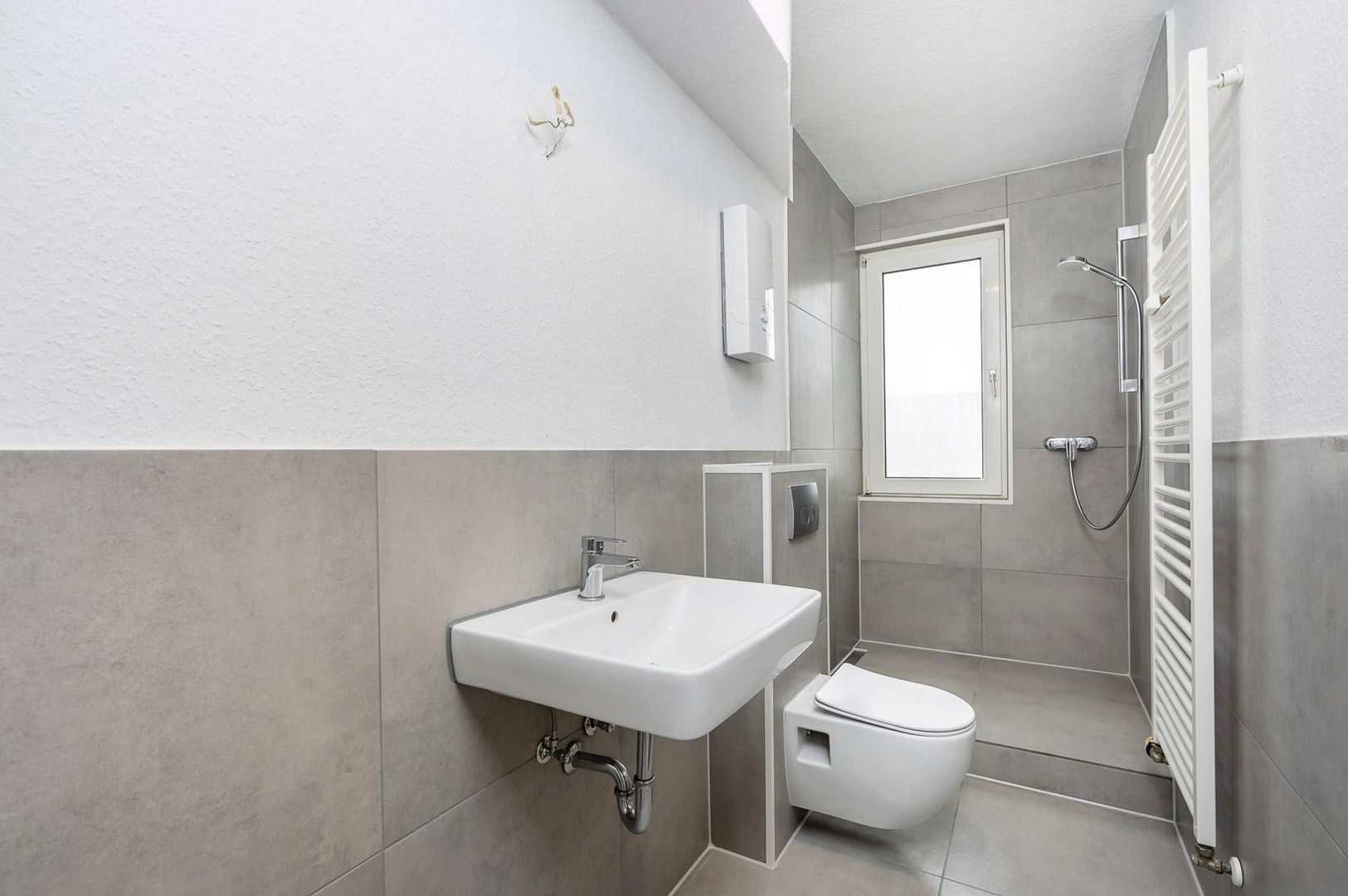 2,5 Zimmer mit Balkon - sofort einziehen oder vermieten – Düsseldorf(Rath) – Vorschaubild 9