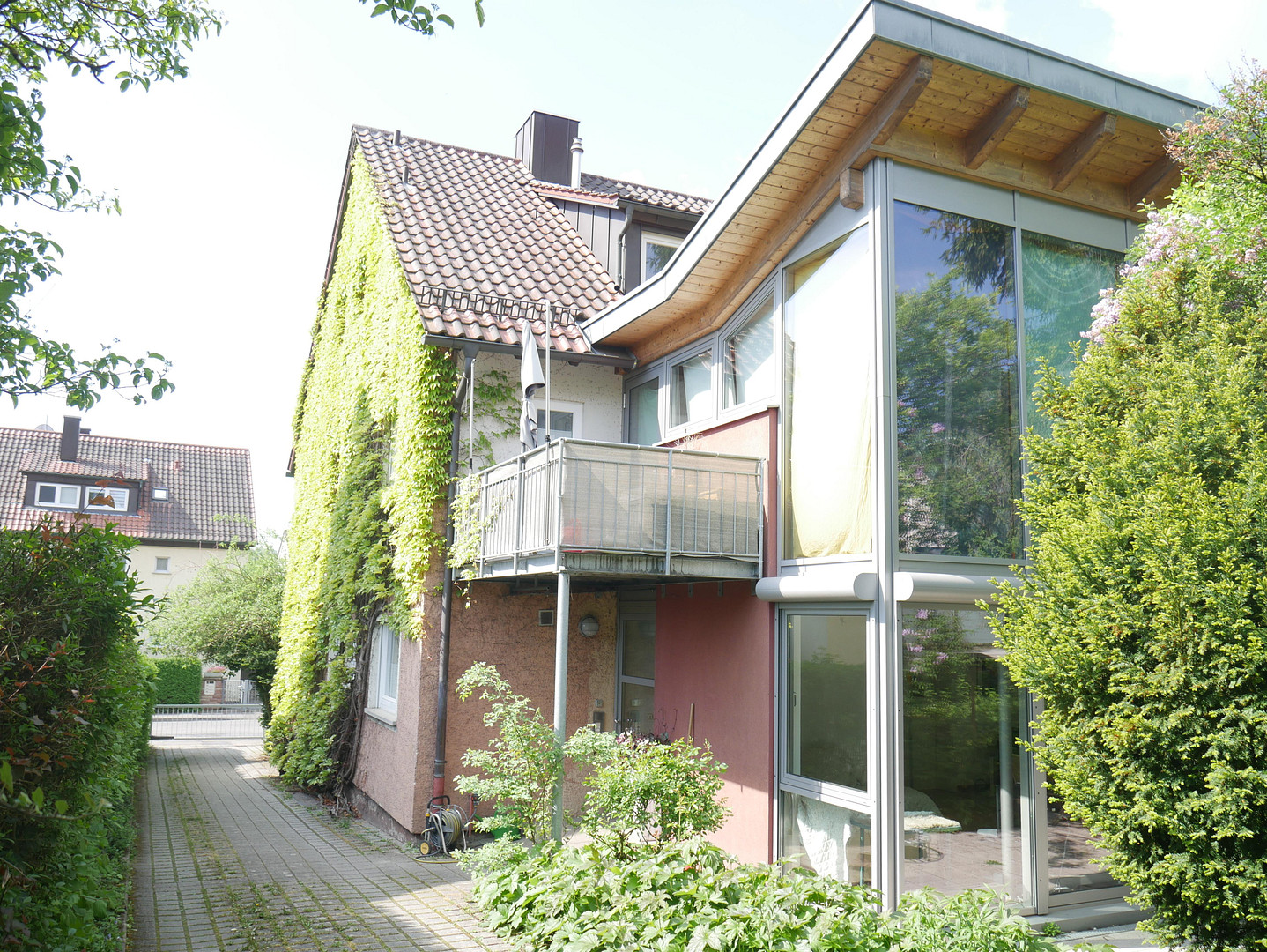 Großzügige Eigentumswohnung im 1. OG mit Studio und Garten – 70563 Stuttgart(Vaihingen) – Vorschaubild 2