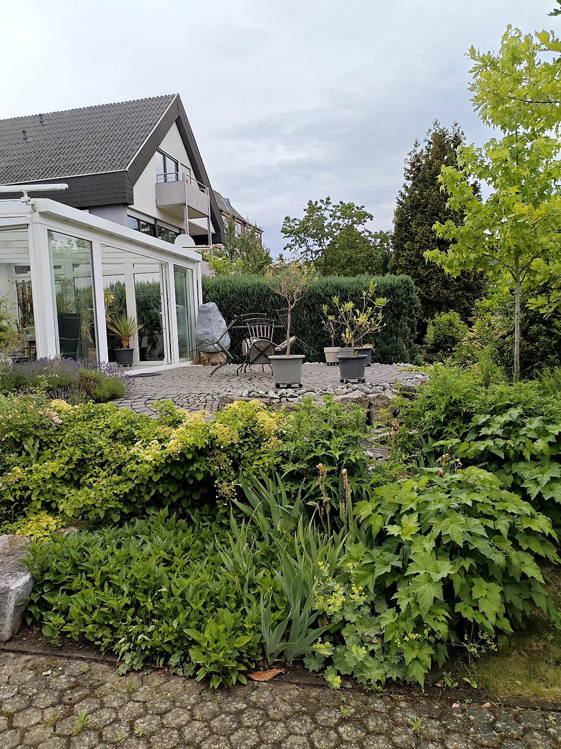 Charmantes Einfamilienhaus mit großem Garten, Wintergarten, Terrasse, Garage und modernisiertem Bad – Schulstraße 4, 56566 Neuwied(Heimbach-Weis) – Vorschaubild 13