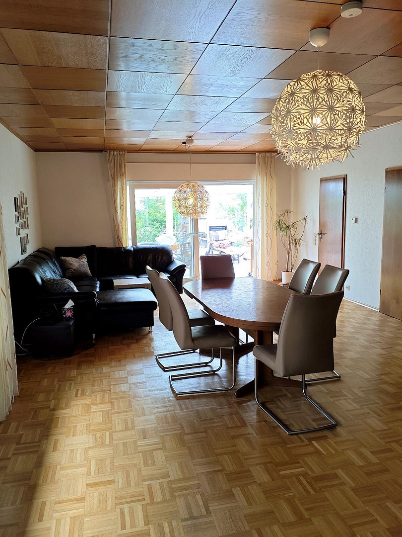 Charmantes Einfamilienhaus mit großem Garten, Wintergarten, Terrasse, Garage und modernisiertem Bad – Schulstraße 4, 56566 Neuwied(Heimbach-Weis) – Vorschaubild 9