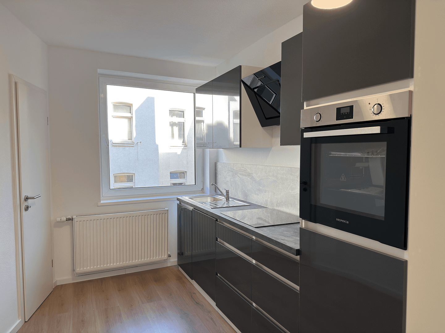 Frisch saniert & sofort verfügbar: Stilvolle 2-ZKB im Dichterviertel Wiesbaden – Lothringer Str. 29, 65195 Wiesbaden – Vorschaubild 9