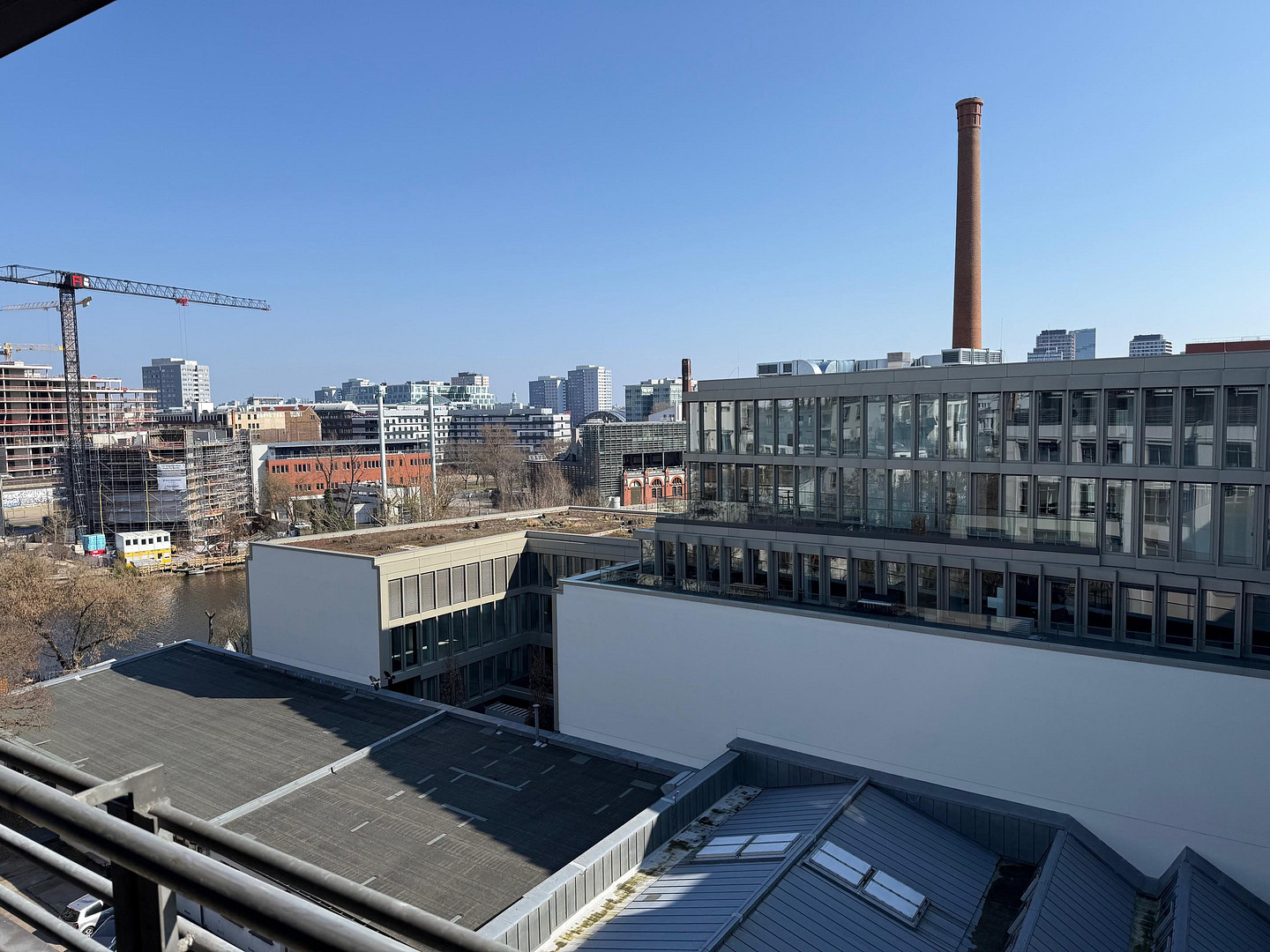 Modernes Penthouse-Loft in Berlin-Mitte direkt an der Spree – Wilhelmine-Gemberg-Weg 6, 10179 Berlin(Mitte) – Vorschaubild 15