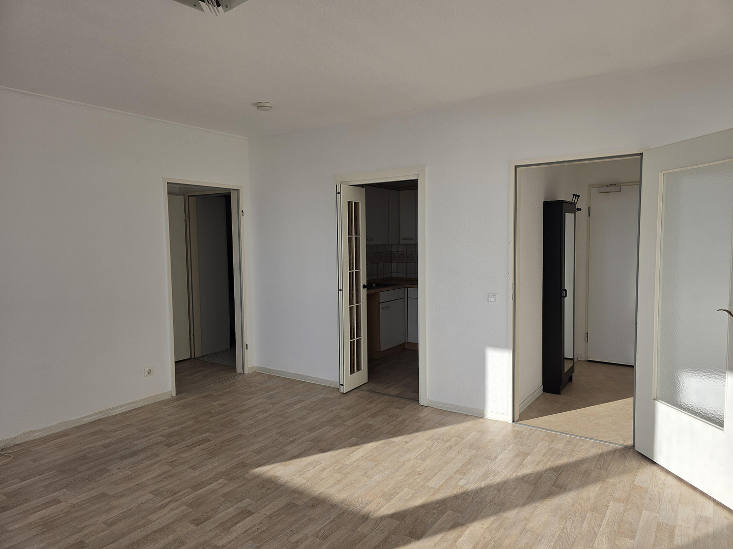 Sonnige 1,5 ZKB, 52m² mit einem großen Balkon mit Weserblick im Zentrum von Bremerhaven – Obere Bürger 104, 27568 Bremerhaven(Mitte-Süd) – Vorschaubild 3