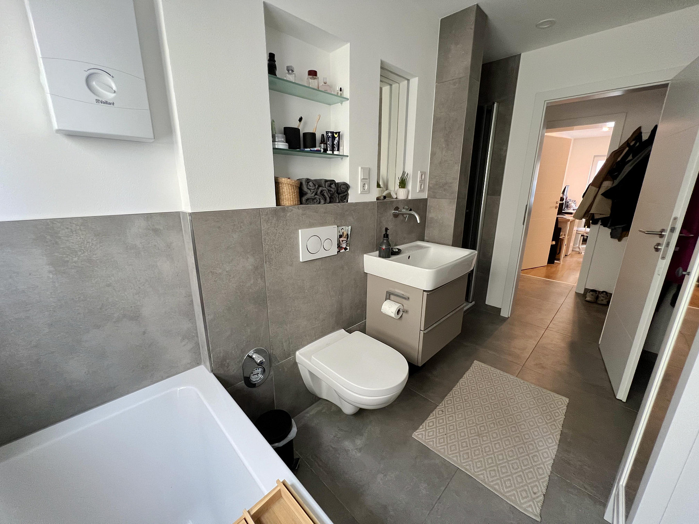 Stilvoll sanierte 3-Zi-Hochparterre-Wohnung mit EBK, Balkon & Garage in Beuel Küdinghoven – Samansstr. 17, 53227 Bonn(Küdinghoven) – Vorschaubild 12