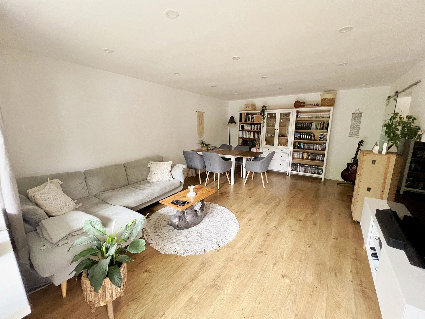 Stilvoll sanierte 3-Zi-Hochparterre-Wohnung mit EBK, Balkon & Garage in Beuel Küdinghoven – Samansstr. 17, 53227 Bonn(Küdinghoven) – Vorschaubild 3