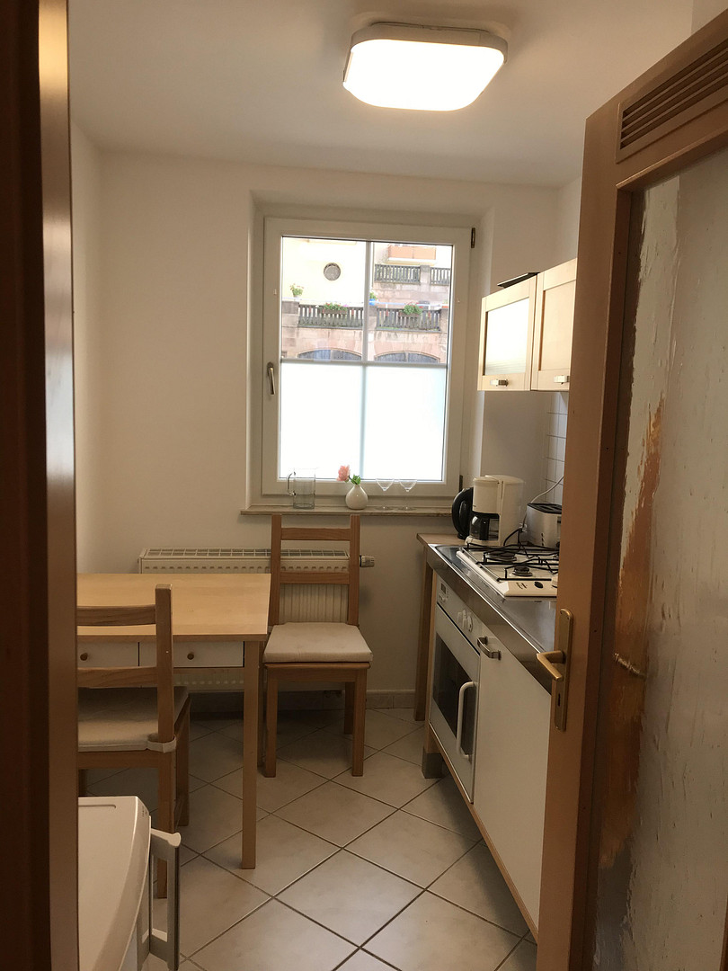 Möbliertes 2-Zimmer-Apartment in schöner Altstadt-Lage – Schildgasse 23, 90403 Nürnberg(Altstadt-St. Sebald) – Vorschaubild 4