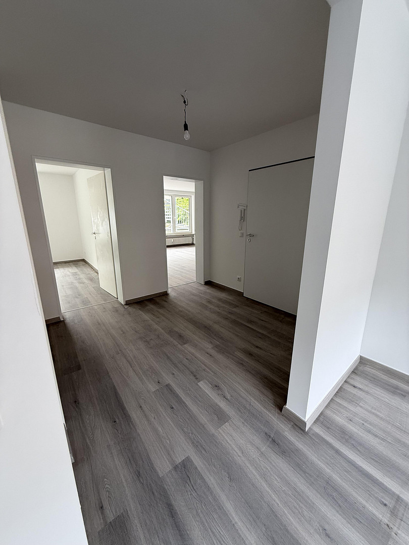Oberkassel, Erstbezug große sanierte 2 Zimmerwohnung – Düsseldorf(Oberkassel) – Vorschaubild 2