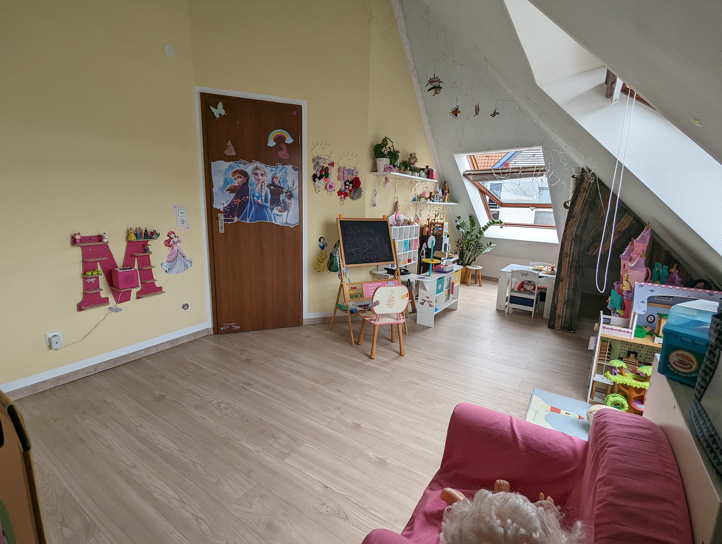 gepflegte 4-Zimmer-Maisonette-Wohnung mit Balkon, Küche und Tiefgarage – Kriegstr., 75180 Pforzheim – Vorschaubild 23