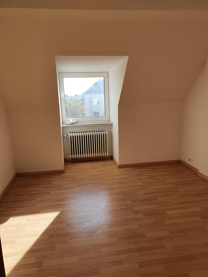 Gut geschnittene 3-Raum KDB DG-Wohnung – Huttropstr. 52, 45138 Essen(Huttrop) – Vorschaubild 5