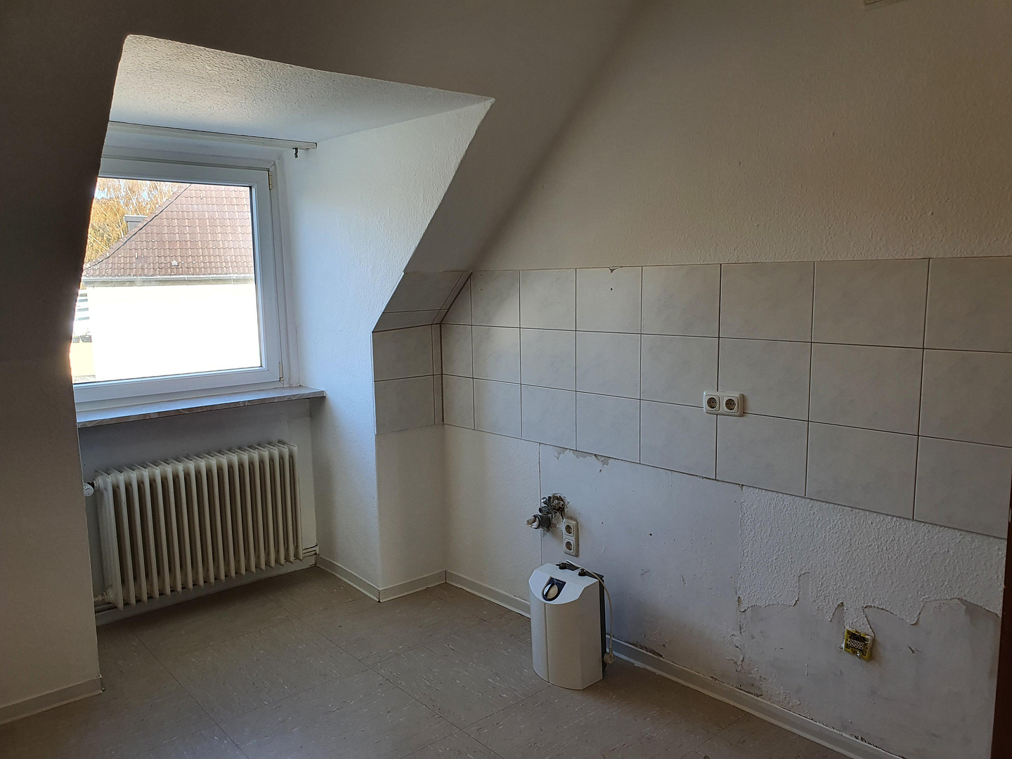 Gut geschnittene 3-Raum KDB DG-Wohnung – Huttropstr. 52, 45138 Essen(Huttrop) – Vorschaubild 7