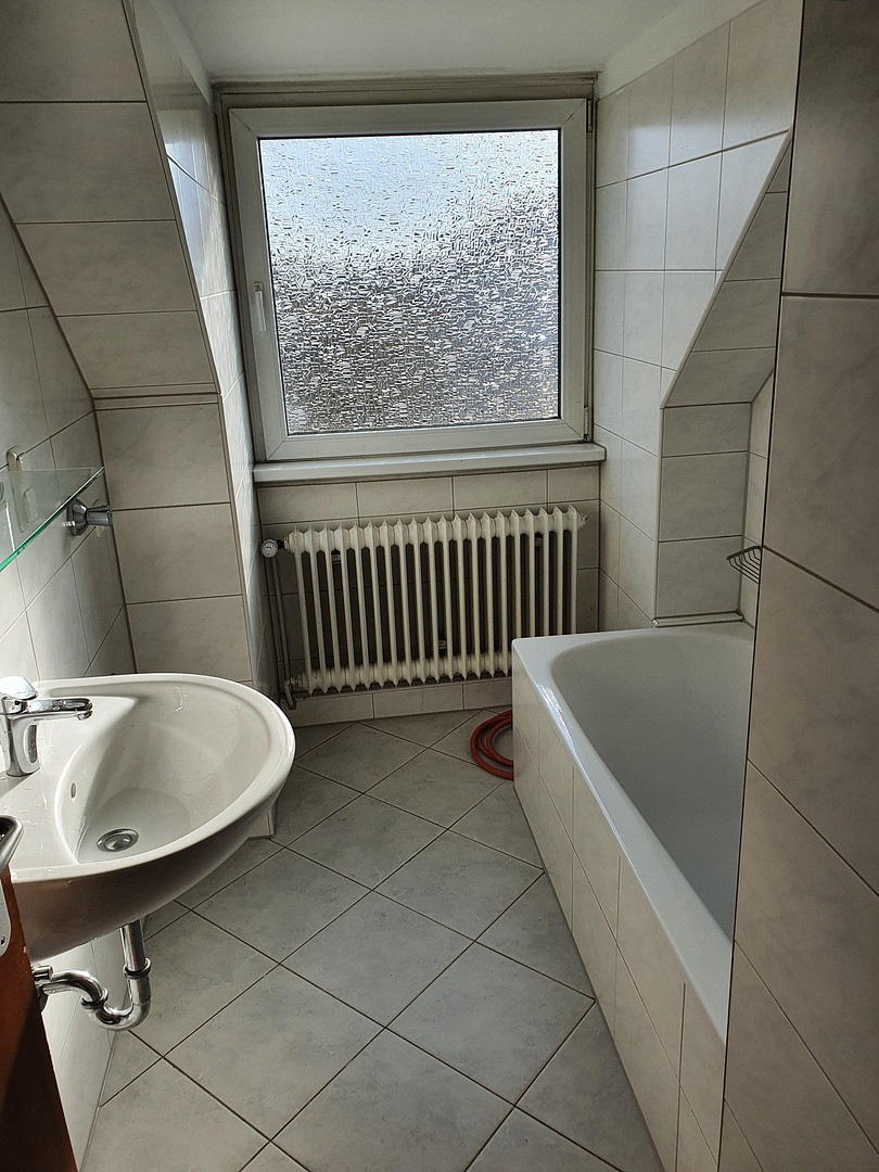 Gut geschnittene 3-Raum KDB DG-Wohnung – Huttropstr. 52, 45138 Essen(Huttrop) – Vorschaubild 10