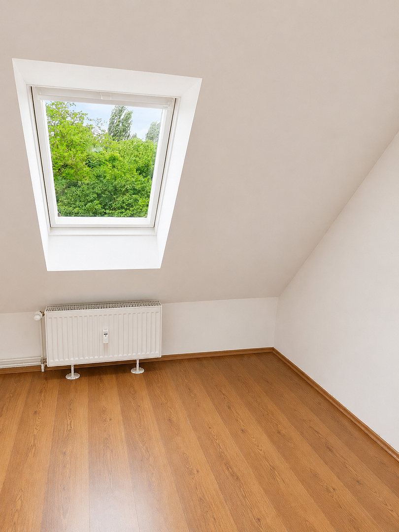 Ideal für Singles, Berufstätige und Studierende – Helle 2-Zimmer-Dachgeschosswohnung – Richterstr. 9, 12526 Berlin(Altglienicke) – Vorschaubild 4