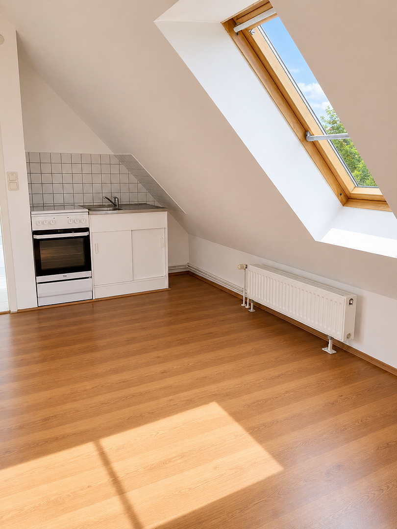Ideal für Singles, Berufstätige und Studierende – Helle 2-Zimmer-Dachgeschosswohnung – Richterstr. 9, 12526 Berlin(Altglienicke) – Vorschaubild 2