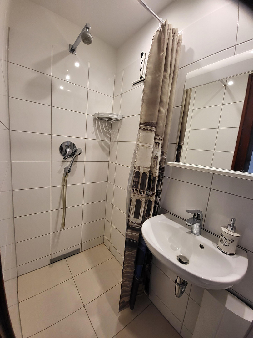 Asia Viertel 1-ZiKüDiBad Wohnung 6.-OG mit Aufzug 2 Balkone (Nord und Süd) mit EBK – Düsseldorf(Stadtmitte) – Vorschaubild 14