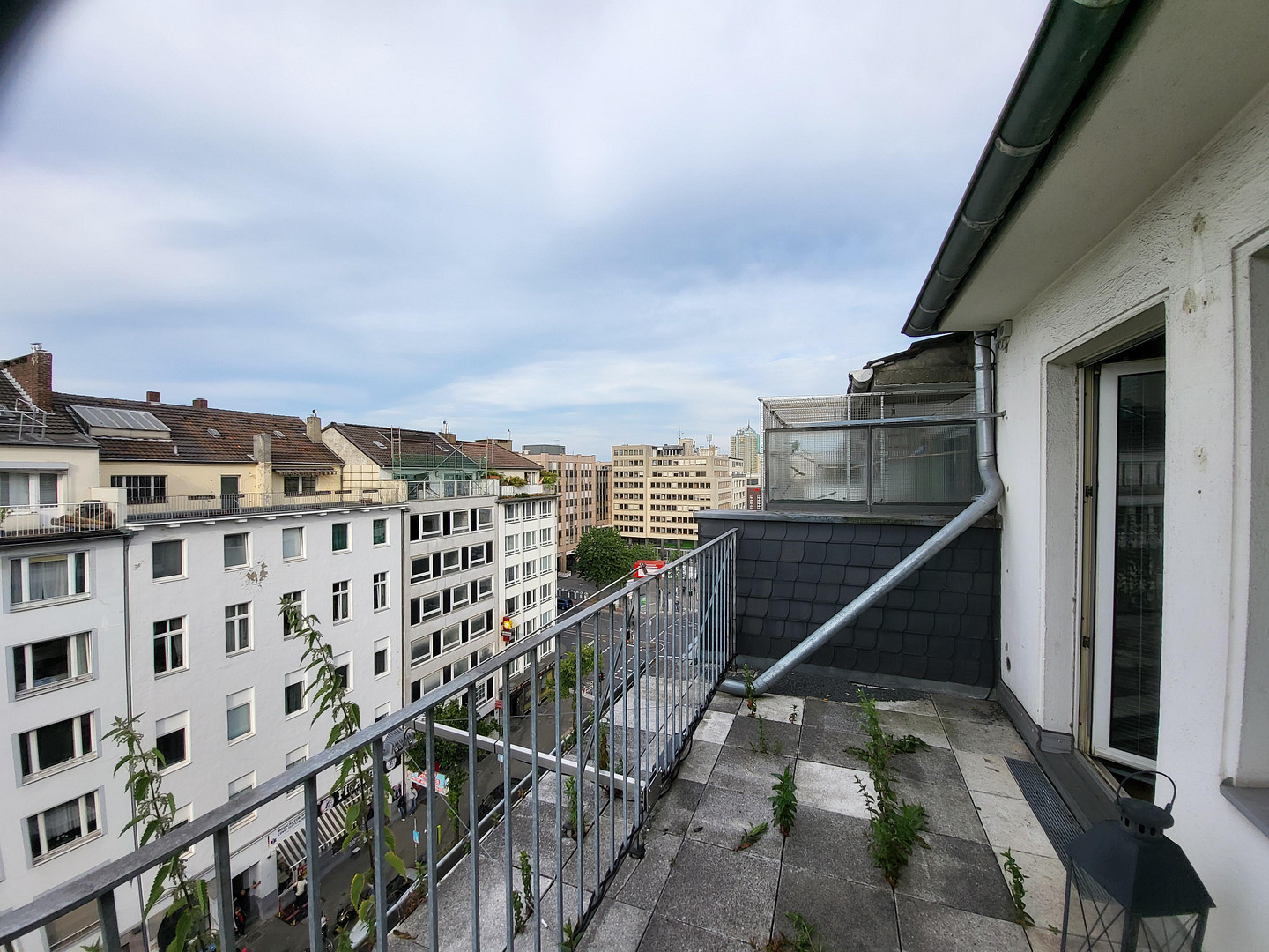 Asia Viertel 1-ZiKüDiBad Wohnung 6.-OG mit Aufzug 2 Balkone (Nord und Süd) mit EBK – Düsseldorf(Stadtmitte) – Vorschaubild 17