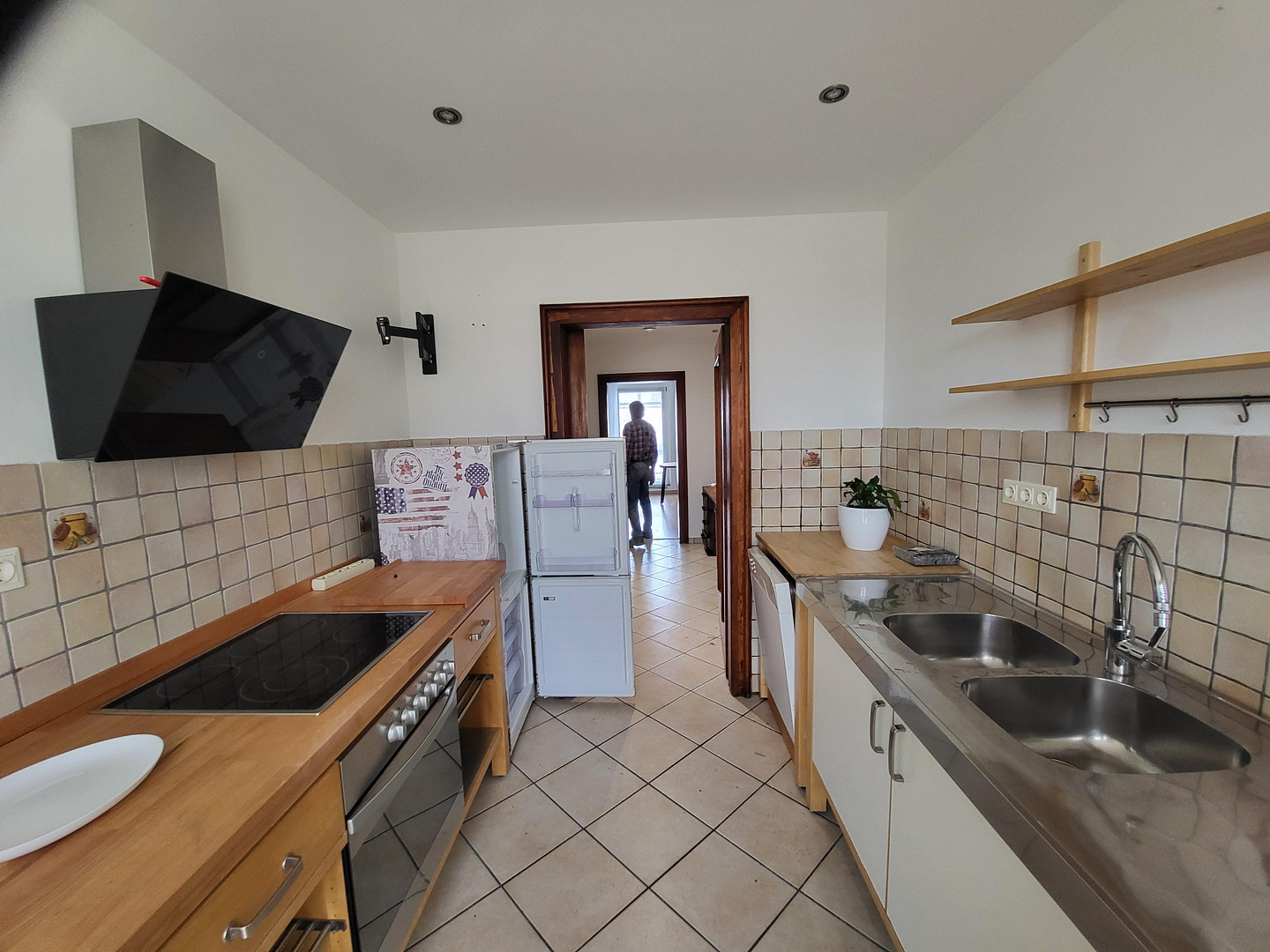 Asia Viertel 1-ZiKüDiBad Wohnung 6.-OG mit Aufzug 2 Balkone (Nord und Süd) mit EBK – Düsseldorf(Stadtmitte) – Vorschaubild 11