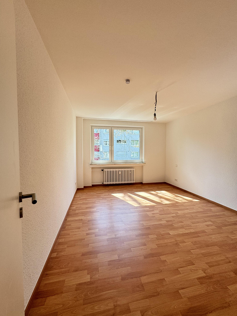 Frisch modernisiert mit Balkon und Küche – Paracelsusstraße 7, 53177 Bonn(Pennenfeld) – Vorschaubild 4