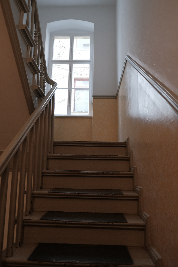 Bezugsfreie 3-Zimmer-Altbauwohnung mit Charme im 4. OG – saniert, mit Wohnküche – Berlin(Charlottenburg) – Vorschaubild 15
