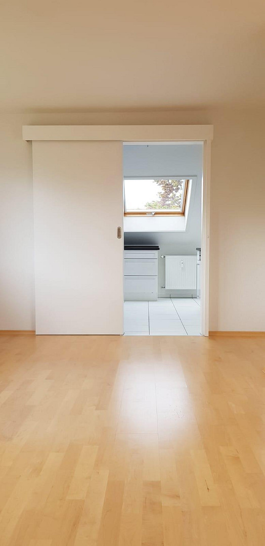 Sonnige 3,5-Zimmer-Wohnung mit Balkon, Einbauküche & Stellplatz in ruhiger Lage – Egerländer Str. 23, 73527 Schwäbisch Gmünd(Herlikofen) – Vorschaubild 4
