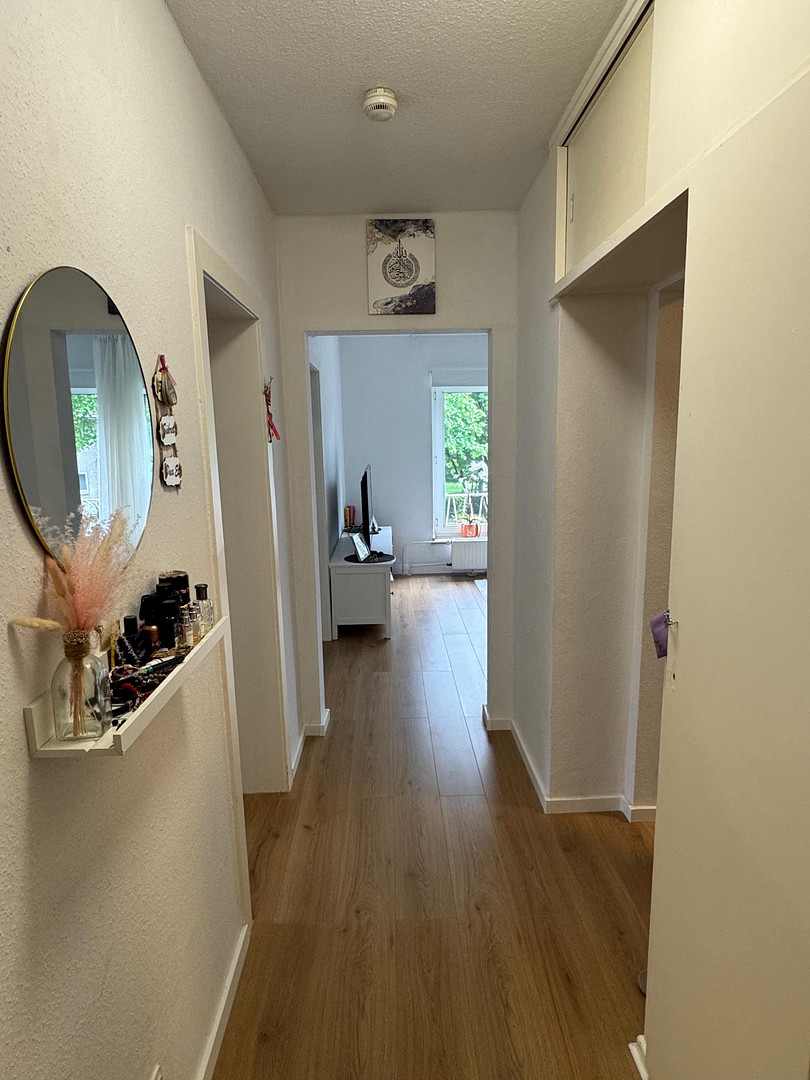 Gepflegte 3-Zimmer-Wohnung mit Tageslichtbad – Duisburg(Fahrn) – Vorschaubild 2