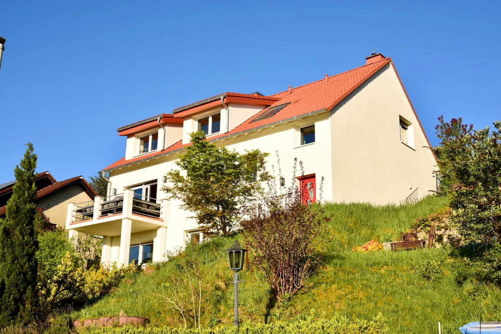 PROVISIONSFREI: Kernsaniertes Familienhaus in traumhafter Blicklage – Schlehenweg 33, 65321 Heidenrod(Watzelhain) – Vorschaubild 2