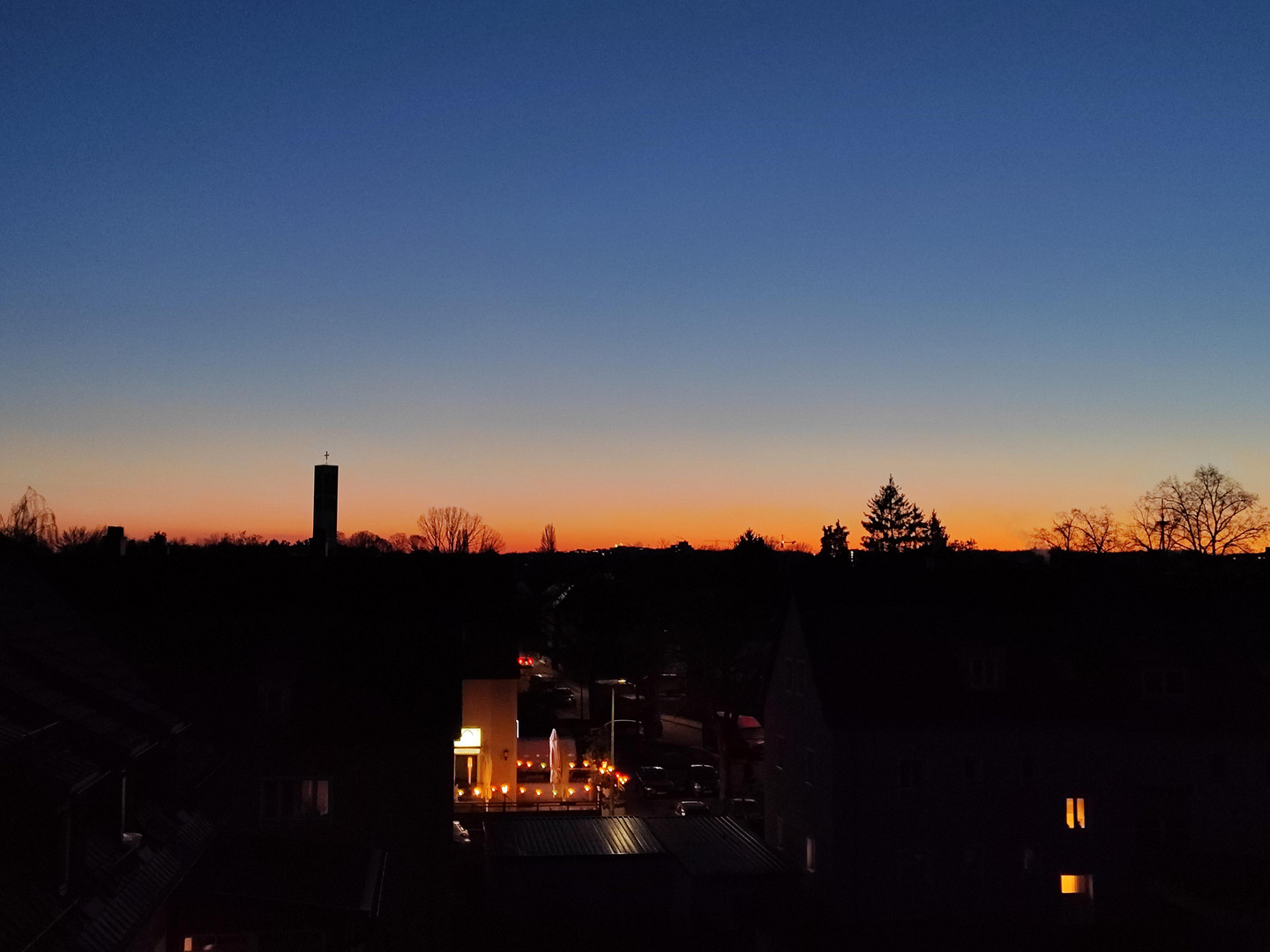 Über den Dächern Regensburgs: Barrierefreie High-End-Wohnung mit Penthouse-Flair im Kasernenviertel – Landshuter Straße 92, 93053 Regensburg(Kasernenviertel) – Vorschaubild 16