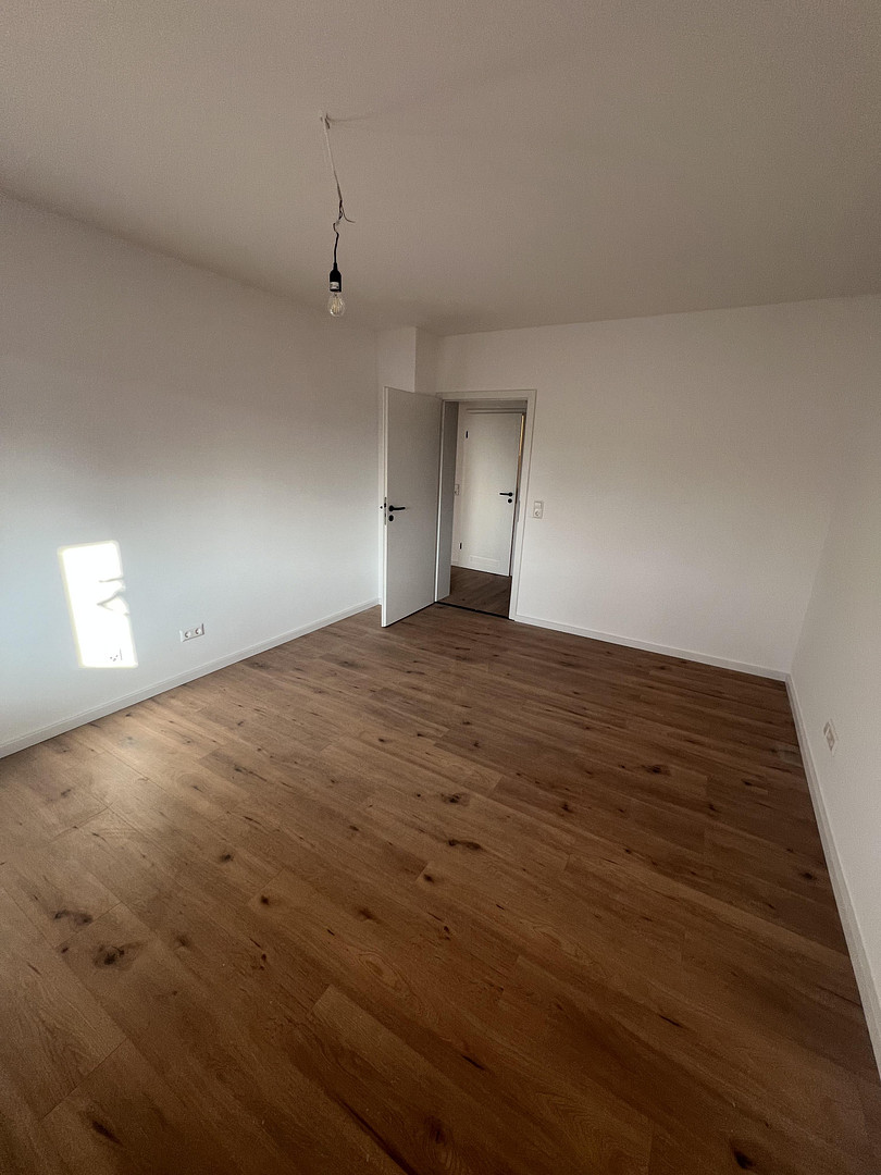 Frisch kernsanierte 2-Zimmer-Wohnung mit Balkon in Nürnberg – Erstbezug nach Sanierung – Nürnberg(Röthenbach) – Vorschaubild 3