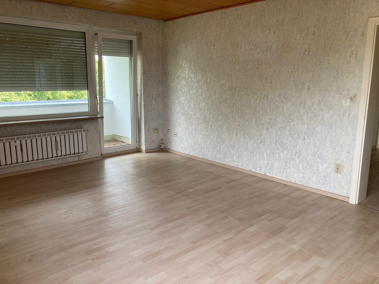 Helle 3-Zimmer-Wohnung mit Aufzug, Stellplatz und Loggia in Wolfsburg-Detmerode – provisionsfrei – Mörser Winkel, 38444 Detmerode – Vorschaubild 3