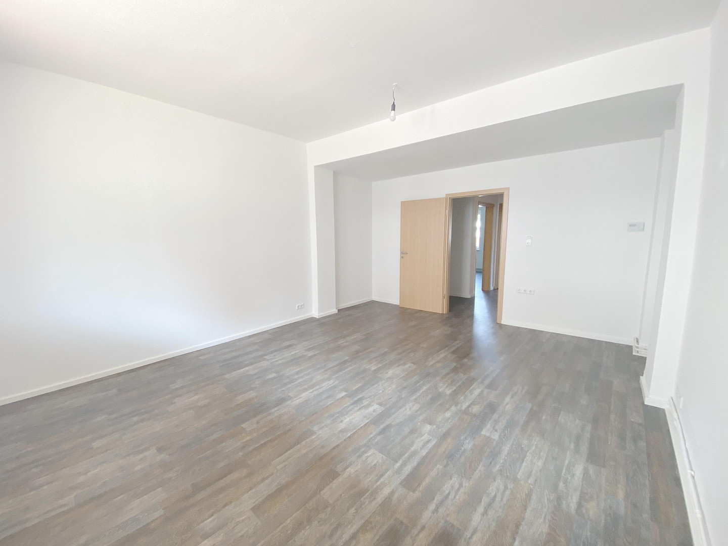Attraktive Kapitalanlage: Modernisierte & vermietete 3-Zimmer-Wohnung – Föhrenstraße 27, 28207 Bremen(Hemelingen) – Vorschaubild 2