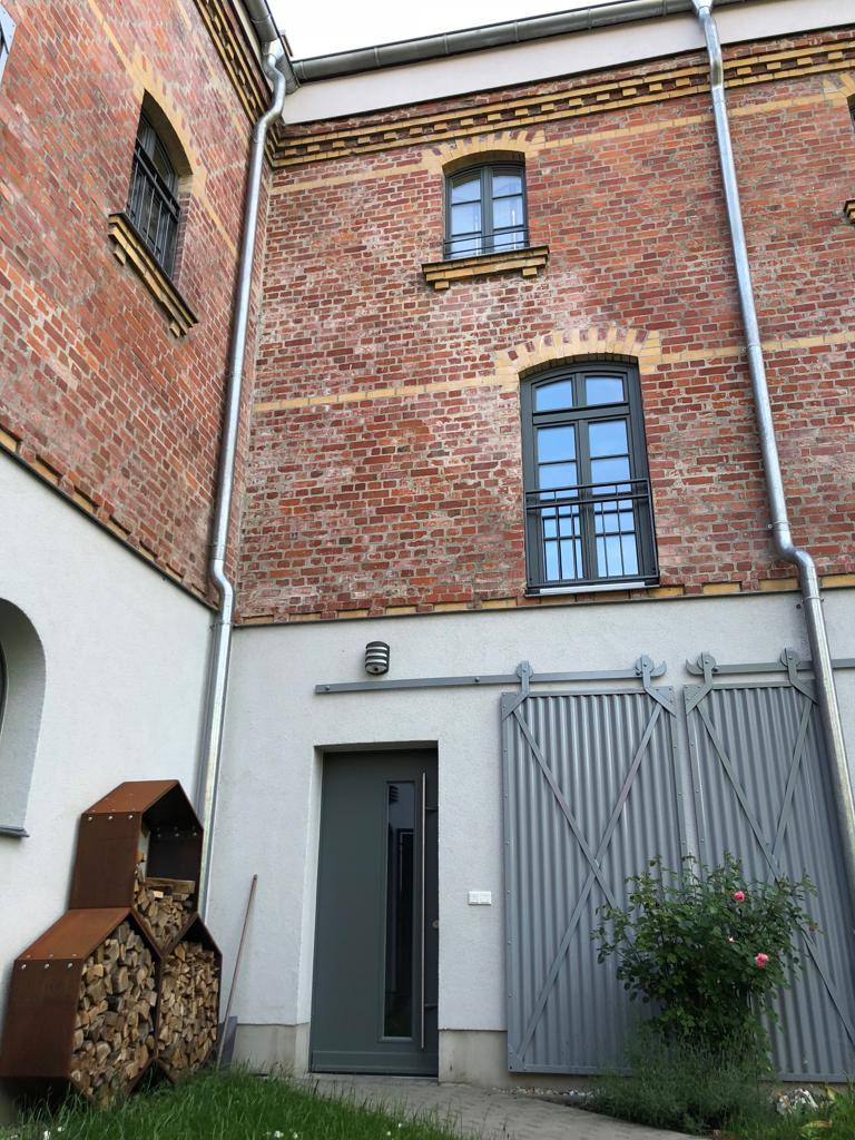 Modernes Reihenhaus im kernsanierten Hofensemble mit Wärmepumpe und langfristigem Mietverhältnis – 4249 Leipzig(Großzschocher) – Vorschaubild 3