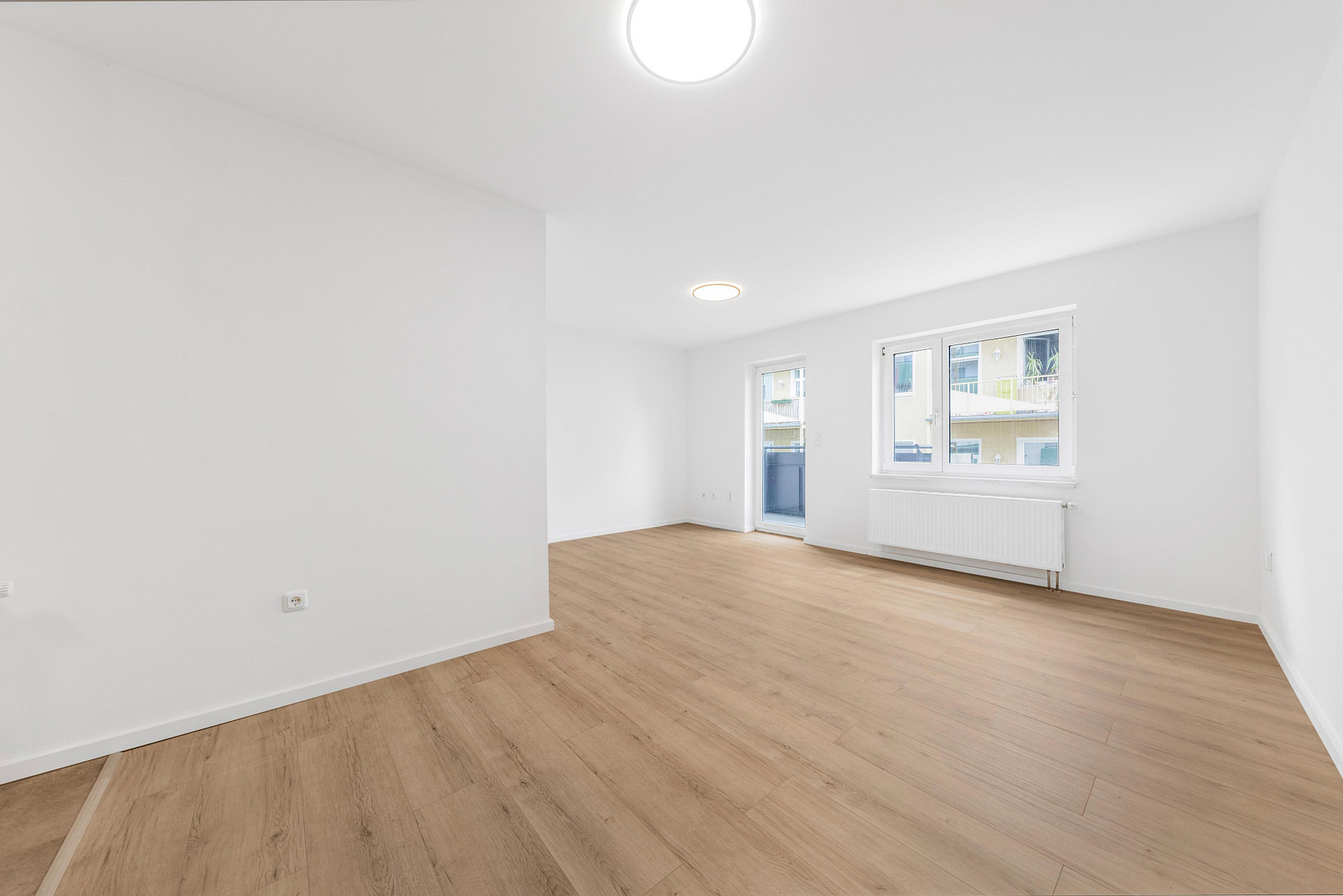 bezugsfreie renovierte 2 Zimmer Wohnung direkt am Körnerplatz provisionsfrei – Körnerstraße 38, 4107 Leipzig(Zentrum) – Vorschaubild 3