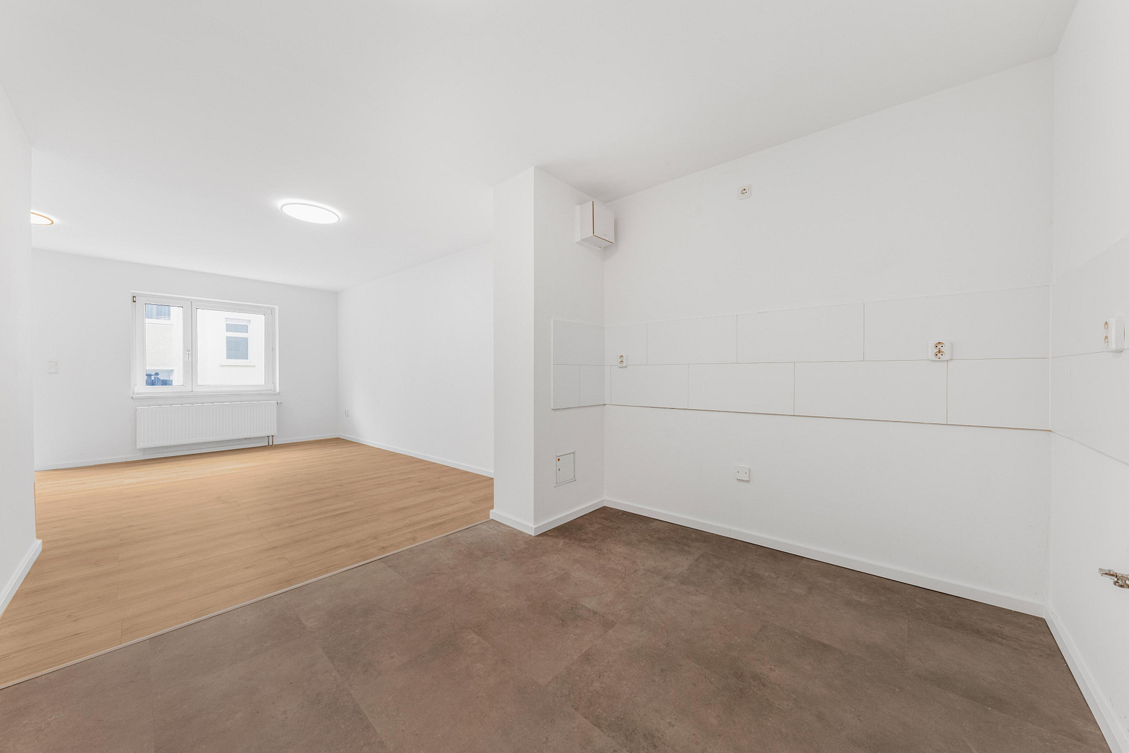 bezugsfreie renovierte 2 Zimmer Wohnung direkt am Körnerplatz provisionsfrei – Körnerstraße 38, 4107 Leipzig(Zentrum) – Vorschaubild 2